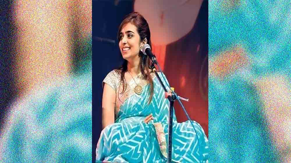 হৃদয়নাথ মঙ্গেশকরের কন্যা রাধা মঙ্গেশকরের হিন্দুস্তানী শাস্ত্রীয় সঙ্গীত শুনে মুগ্ধ হতেন লতা স্বয়ং। মাত্র সাত বছর বয়সেই রাধা প্রকাশ্য মঞ্চে সঙ্গীত পরিবেশনা করেন।