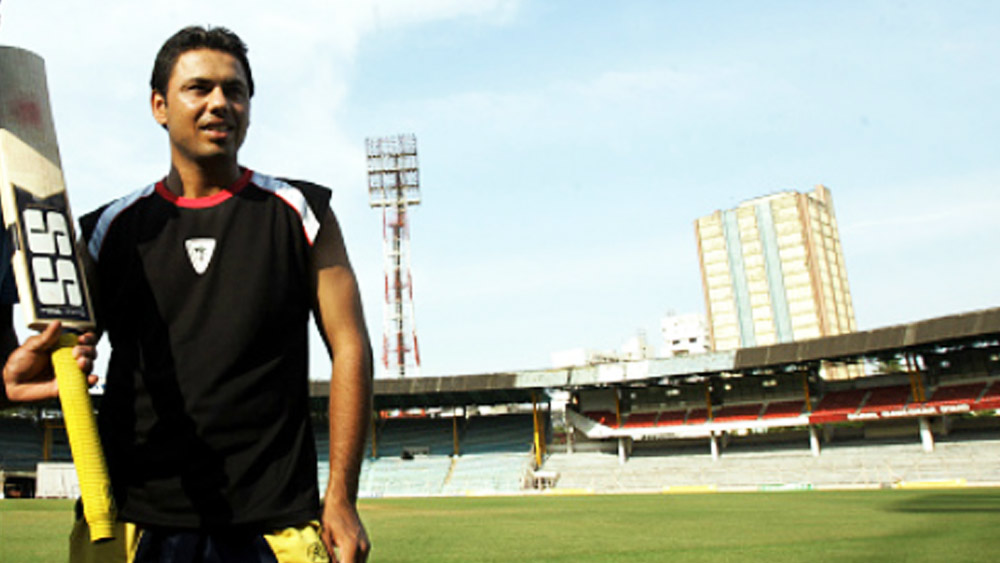 কলম্বোর সেই টুর্নামেন্টে ব্যাট হাতে দুর্দান্ত খেলেন রবনীত রিকি। গ্রেম স্মিথের পর ওই টুর্নামেন্টে দ্বিতীয় সর্বোচ্চ রান সংগ্রাহকও হয়েছিলেন। গোটা প্রতিযোগিতায় ৪২.৫০ গড়ে ৩৪০ রান করেন তিনি। যদিও ফাইনালে ওপেন করতে নেমে ৩৯ বলে মাত্র ১৮ রান করে আউট হয়ে যান।