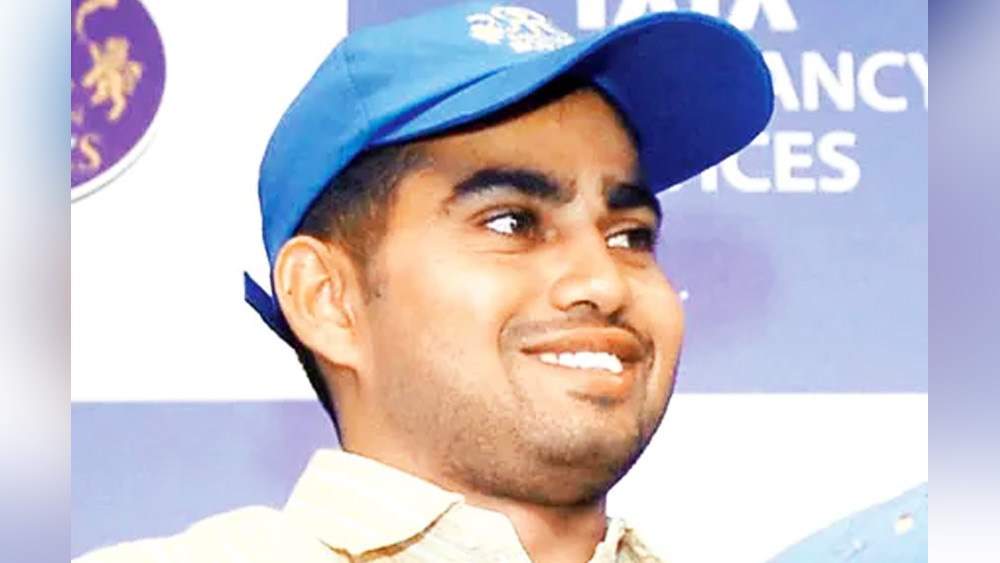 ক্রিকেট থেকে অবসরের পর সংবাদমাধ্যমের শিরোনাম থেকেও হারিয়ে যান নীরজ। ক্রিকেটের পর কোন পেশার সঙ্গে যুক্ত তা অজানাই রয়ে গিয়েছে।