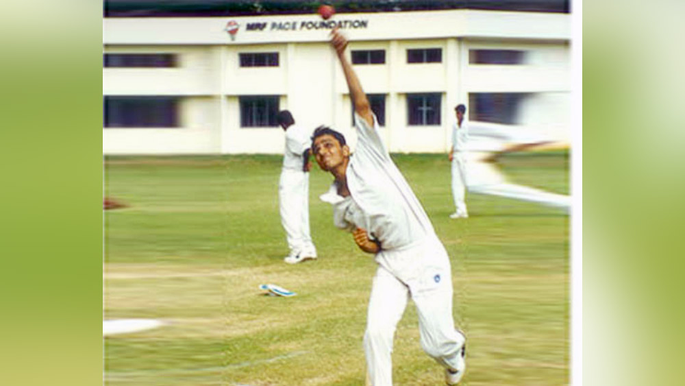 ছোটদের বিশ্বকাপে বাঁ-হাতি অফস্পিন বোলার অনুপ দাভের পারফরম্যান্স বেশ চমকপ্রদ। সে বার ১৩টি উইকেট নিয়ে টুর্নামেন্টের পঞ্চম সর্বোচ্চ উইকেট-শিকারি হয়েছিলেন। তবে মাত্র ১৬টি প্রথম শ্রেণির ক্রিকেটে দেখা গিয়েছিল অনুপকে।