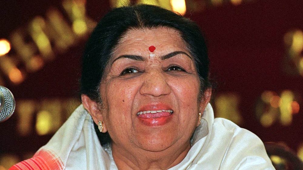 অনেকে বলেন, লতার মোট সম্পত্তি ৩৬০ কোটি টাকার কাছাকাছি। তবে কারও দাবি, ২০২২ সাল পর্যন্ত তা ১২০ কোটি টাকার বেশি হবে।