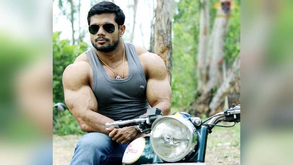 অনিল বলেছিলেন, অতিমারি হলেও দেবতা যে তাঁকে এই সুযোগ দিয়েছেন তাতে তিনি ধন্য। অনিলের কথায়, ‘‘দেবতার সেবায় যদি কাজে না-ই লাগাতে পারি, তবে এই দেহসৌষ্ঠব নিয়ে কী করব?’’