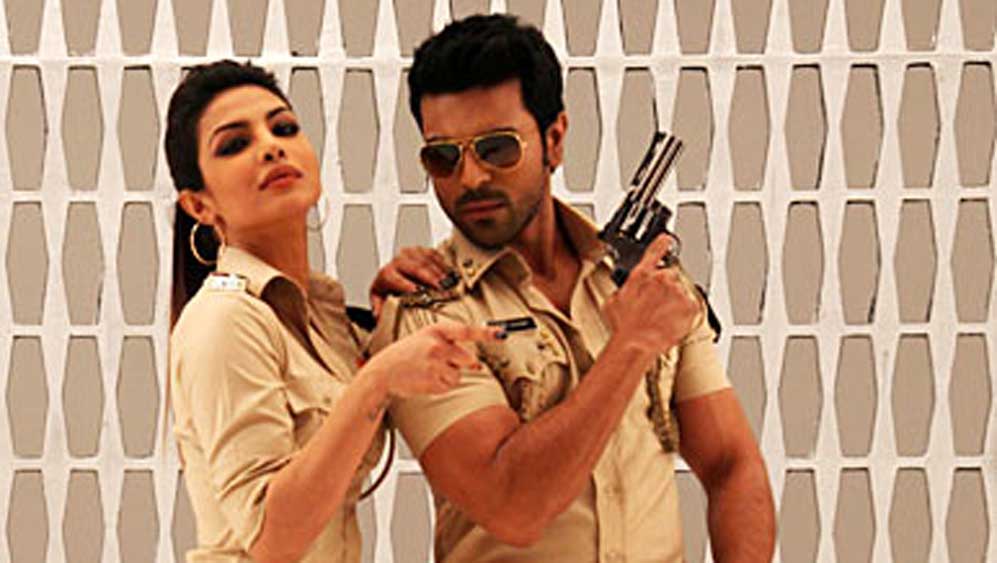 আফসোসের এই তালিকায় প্রিয়াঙ্কা চোপড়াও আছেন। বরফির মতো ছবি করার পর জঞ্জির ছবিতে অভিনয় করেছিলেন প্রিয়ঙ্কা। ছবিতে প্রিয়ঙ্কার অভিনয়ের কোনও জায়গা ছিল না। পরে প্রিয়ঙ্কা আফসোস করে বলেছিলেন, মাঝে মধ্যে আমরা ভুল করে ফেলি। কিন্তু ভুল তো ভুলই তাকে শুধরানোর জায়গা থাকে না। মেনে নিতে হয়।