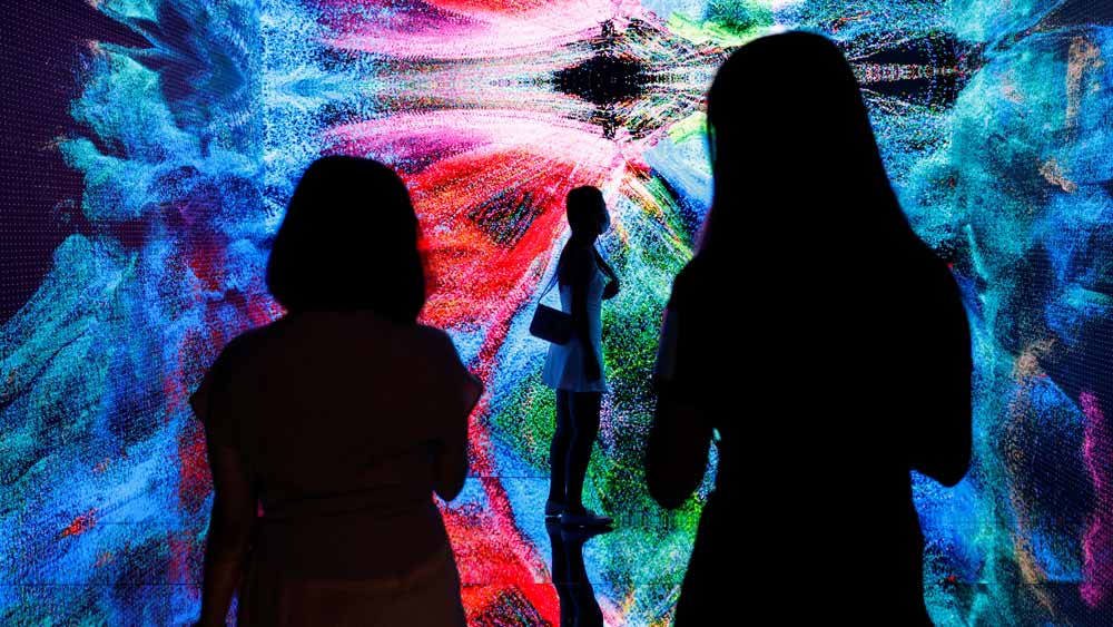 মেটাভার্স, যা কিনা একটি ডিজিটাল দুনিয়া সেখানেও অনেককে বাস্তব দুনিয়ার সমস্যার সম্মুখীন হতে হচ্ছে। বাস্তব দুনিয়ার মতে এখানেও হেনস্থার শিকারিদের হেনস্থার প্রমাণ জোগাড় করতে হচ্ছে নিজেদের রক্ষা করার তাগিদে। বাস্তব সমাজে অনেক লড়াইয়ের পর এই ধরনের আলোচনা মূল স্রোতে জায়গা করে নিলেও, মেটাভার্সের মতো নতুন দুনিয়ার ক্ষেত্রে তা এখনও অনেক দেরি।