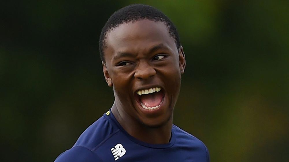 কাগিসো রাবাডার বেস প্রাইস ২ কোটি। গতি যে কুড়ি ওভারের ক্রিকেটেও সম্পদ হতে পারে, দেখিয়ে দিয়েছেন তিনি। সম্প্রতি ভারতের দক্ষিণ আফ্রিকা সফরেও আগুনে বোলিং করেছেন। দিল্লি ফেরত পেতে চাইবে রাবাডাকে। সানরাইজ়ার্স, রাজস্থানও তাঁকে দলে পেতে আগ্রহী। 