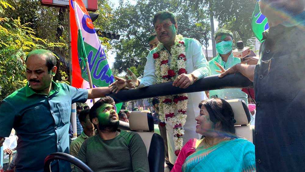 Sabyasachi dutta celebrating his win, after TMC’s overall win in Bidhannagar dgtl