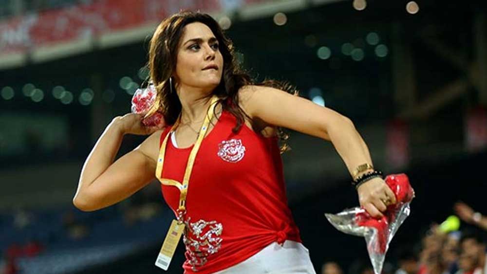 পঞ্জাব কিংস পেয়েছে: দুর্দান্ত ব্যাটিং গভীরতা। লোকেশ রাহুল না থাকলেও পেয়েছে শিখর ধবন, ময়ঙ্ক অগ্রবাল, জনি বেয়ারস্টো, লিয়াম লিভিংস্টোনকে। এর পর রয়েছেন শাহরুখ খান, ওডিন স্মিথ, হরপ্রীত ব্রার। দলে দারুণ ভারসাম্য। পায়নি: মিডল অর্ডারে এক জন ভারতীয় ব্যাটার। সম্ভাব্য একাদশ: শিখর ধবন, জনি বেয়ারস্টো, ময়ঙ্ক অগ্রবাল, লিয়াম লিভিংস্টোন, শাহরুখ খান, ঋষি ধবন, হরপ্রীত ব্রার, ওডিন স্মিথ, কাগিসো রাবাডা, অর্শদীপ সিংহ, রাহুল চাহার