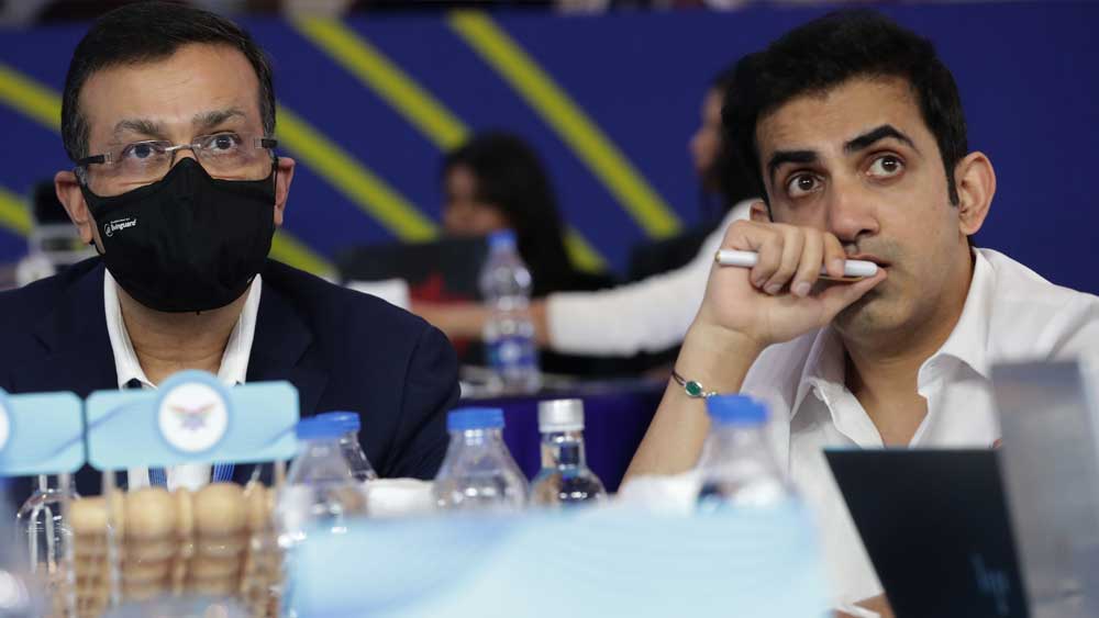 লখনউ সুপার জায়ান্টস পেয়েছে: নিলামে দেখে মনে হয়েছে, সব থেকে বেশি তৈরি হয়ে এসেছে। ছ’জন অলরাউন্ডার নিয়েছে তারা। প্রথম একাদশে যথেষ্ট ভারসাম্য। পায়নি: এক জন অভিজ্ঞ স্পিনার। সম্ভাব্য একাদশ: লোকেশ রাহুল, কুইন্টন ডি’কক, মনীশ পাণ্ডে, মার্কাস স্টোইনিস, দীপক হুডা, ক্রুণাল পাণ্ড্য, জেসন হোল্ডার, কৃষ্ণাপ্পা গৌতম, মার্ক উড, রবি বিষ্ণোই, আবেশ খান