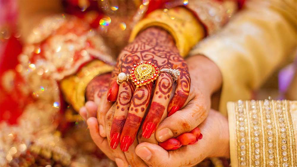 মাম্মিক্কার ছবি পোস্ট করার পর তা ভুলেও গিয়েছিলেন শরিক। তবে সম্প্রতি নিজের ওয়েডিং সংস্থার জন্য এক জন মডেলের প্রয়োজন হয়েছিল তাঁর।