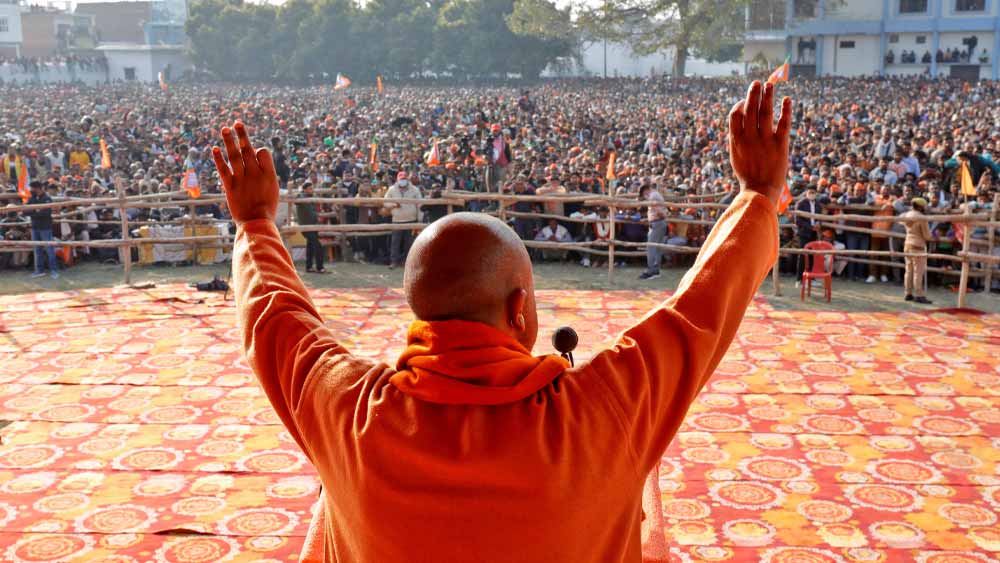 নিজের কেন্দ্র গোরক্ষপুরে ভোটপ্রচারে আদিত্যনাথ। 