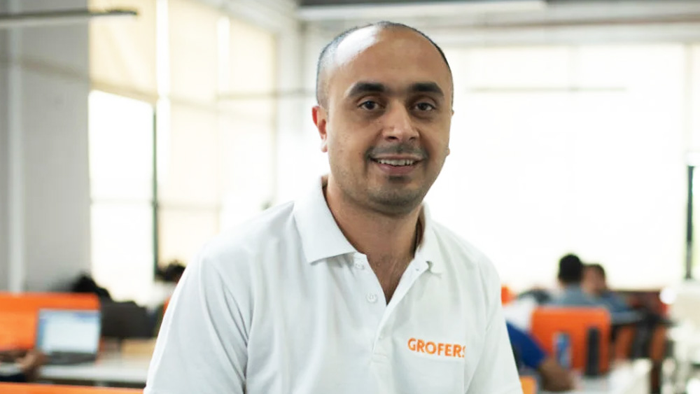 অ্যাপ-নির্ভর খাবার সরবরাহকারী সংস্থা জোম্যাটোয় প্রায় তিন বছর কাজ করেছিলেন অলবিন্দ্র। সে কাজ করতে করতেই নিজের স্টার্ট-আপ সংস্থার খোলার কথাও চিন্তা-ভাবনা করতেন তিনি। সঙ্গে পেয়েছিলেন তাঁর এককালের সহকর্মী সৌরভকে। দেশে ফিরে এলেও বরাবরই সৌরভের সঙ্গে যোগাযোগ ছিল অলবিন্দ্রর। 