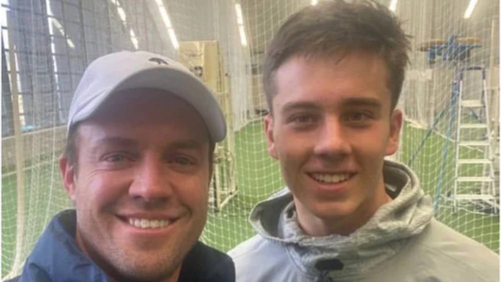 ডিভিলিয়ার্সের সঙ্গে ব্রেভিস