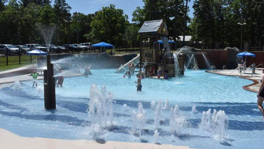 পার্কে হিরের খনি ছাড়াও পিকনিক করার ব্যবস্থা রয়েছে। তাঁবু খাটিয়ে সময় কাটানোর জন্য ৪৭টি নির্দিষ্ট জায়গাও রয়েছে। রয়েছে গিফ্ট শপ এবং ওয়াটার পার্কও। ফলে হিরের খোঁজার ইচ্ছে না থাকলে শুধুমাত্র সময় কাটানোর জন্যও জায়গাটি বেশ।