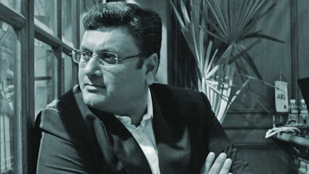 তবে এই সংস্থার চেয়ারম্যান এবং ম্যানেজিং ডিরেক্টর ঋষি অগ্রবাল-সহ আরও বহু কর্তা পলাতক। তাঁরা যেন দেশ ছেড়ে পালাতে না পারেন তা নিশ্চিত করতে ইতিমধ্যেই অভিযুক্তদের বিরুদ্ধে হুলিয়া জারি করেছে সিবিআই।