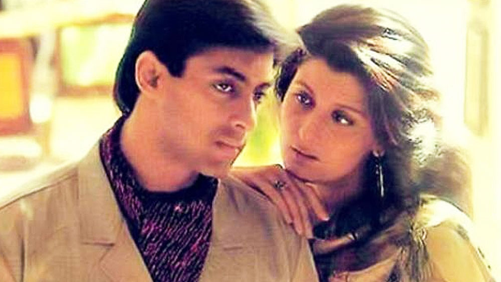 আশীর্বাদের দিন ঠিক হয় দু’জনের। নিমন্ত্রণপত্র পর্যন্ত ছাপা হয়ে গিয়েছিল। তার পর বাগদানের অনুষ্ঠান বাতিল হয়। পরে সঙ্গীতার বিয়ে হয় ভারতের প্রাক্তন ক্রিকেট অধিনায়ক মহম্মদ আজহারউদ্দিনের সঙ্গে। যদি, ২০১০ সালে তাঁদের বিবাহবিচ্ছেদ হয়। 