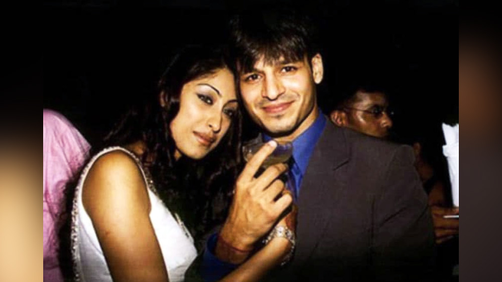 বিবেক ওবেরয় এবং গুরপ্রীত গিল- বিবেক ওবেরয়ের সঙ্গে মডেল গুরপ্রীত গিলের সম্পর্ক বলিউডে বেশ পরিচিত ছিল৷ বিভিন্ন অনুষ্ঠানে দু'জনকে প্রায়ই একসঙ্গে দেখা যেত। ভক্তরা ভাবতে শুরু করেছিলেন যে তাঁদের প্রেম হয়তো পূর্ণতা পাবে। যদিও বিবেক বা গুরপ্রীত কখনও তাঁদের সম্পর্ক নিয়ে মুখ খোলেননি। তার পর হঠাৎই তাঁদের সম্পর্ক ভেঙে যায়। বিবেক বর্তমানে প্রিয়ঙ্কা আলভার সঙ্গে বিবাহিত, তাঁদের দুই সন্তানও রয়েছে।