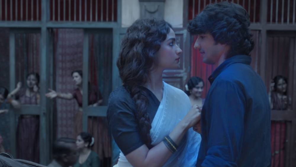 ২০২০ সালের শেষের দিকে ‘গঙ্গুবাই কাঠিয়াওয়াড়ি’ ছবিতে একটি স্বল্পদৈর্ঘ্যের চরিত্রের জন্য অডিশন দিয়েছিলেন শান্তনু। বেশ কিছু দিন পর ভন্সালীর অফিস থেকে ফোন আসে। শান্তনুকে জানানো হয় ওই চরিত্রের জন্য তাঁকেই বেছে নেওয়া হয়েছে। শান্তনু অবশ্য তখনও জানতেন না, পর্দায় তাঁকে অভিনয় করতে হবে আলিয়ার প্রেমিকের ভূমিকায়। সে কথা তিনি অনেক পরে জেনেছিলেন।