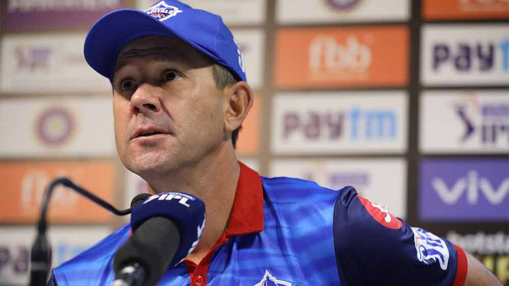 ম্যাকালামের মতোই কোচিংয়ের দায়িত্বে রয়েছেন পন্টিং। তবে পুরনো দলের বদলে দিল্লি ক্যাপিটালসকে বেছে নিয়েছেন তিনি।