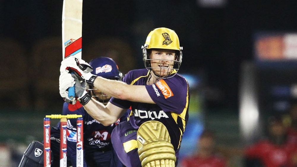 অইন মর্গ্যান: গত বার কলকাতা নাইট রাইডার্সকে ফাইনালে তুলেছিলেন। তাঁর আগের মরসুমে অর্ধেক সময় অধিনায়ক ছিলেন। কিন্তু ব্যাট হাতে পারফরম্যান্স মোটেও ভাল নয়। ফলে এ বার তাঁকে কিনতে কেউ আগ্রহ দেখায়নি।