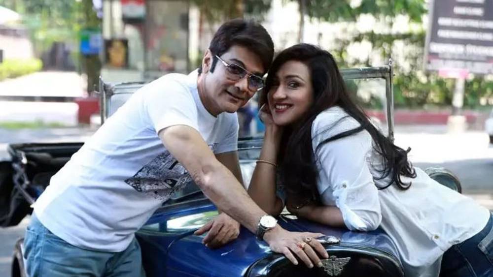হবু স্বামীর সঙ্গে দেখা করতে তাঁর বাড়ি ছুটলেন ঋতুপর্ণা, ছবি সৌজন্যে প্রসেনজিৎ