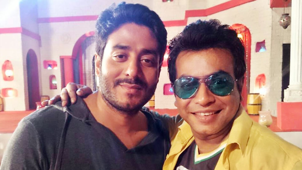 কঠিন সময় একসঙ্গে পার করেছেন রাজ এবং রুদ্রনীল।