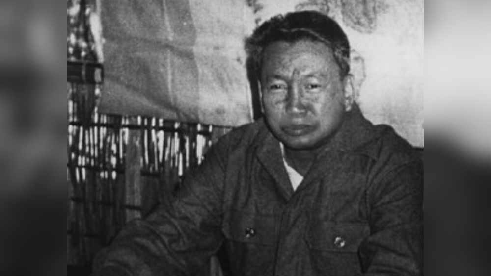  অতিশিক্ষিতদের ভয় পেত পলের সরকার। যুক্তি ছিল, তাঁদের সমাজ সংস্কারের পথে এঁরা বাধা হয়ে দাঁড়াতে পারেন। মানুষকে ‘ভুল’ বোঝাতে পারেন। এমনকি তাদের পাল্টা বিপ্লবে উদ্বুদ্ধও করতে পারেন।