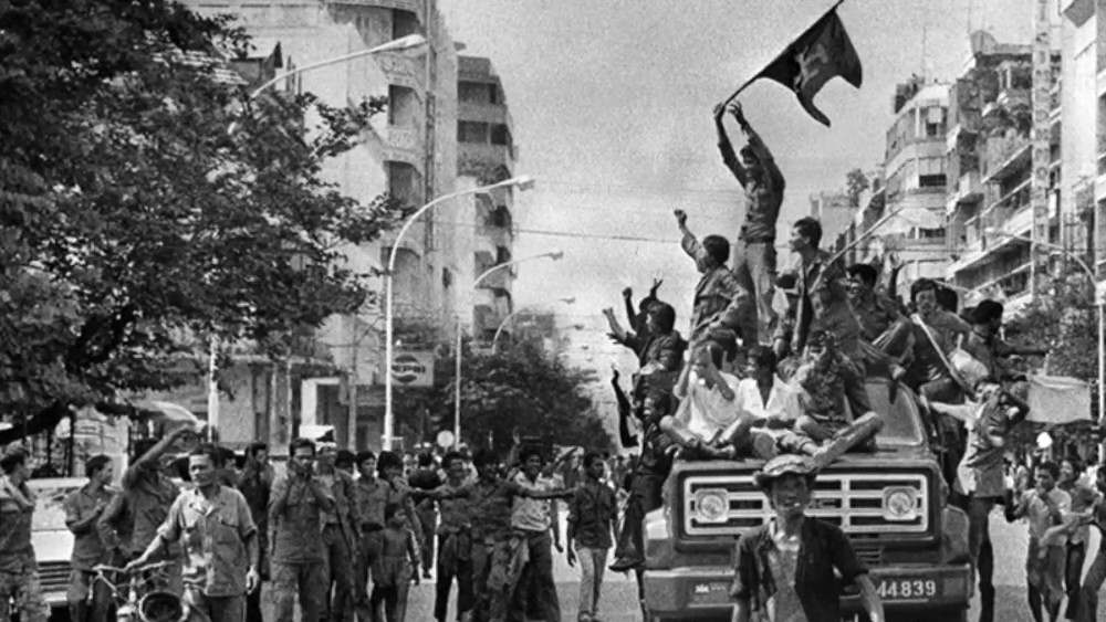 যদিও চার বছরের মধ্যেই সেই শাসনে ইতি পড়ে। ভিয়েতনামের সেনা পলের সরকারকে সরিয়ে মুক্ত করে কম্বোডিয়াকে। বন্দি করা হয় পলকে।