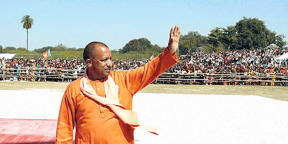 এই প্রথম বিধানসভা ভোটে লড়ছেন আদিত্যনাথ। ‘রামজন্মভূমি’ অযোধ্যায় নয়, শেষ পর্যন্ত তাঁর গোরক্ষপুরেই টিকিট পেয়েছেন যোগী।