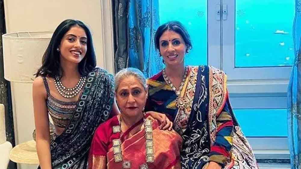 জয়-কৃষ্ণার জীবনের বিশেষ দিনটি উদ্‌যাপনের সাক্ষী হতে হাজির ছিলেন অম্বানীদের পারিবারিক বন্ধু বচ্চনরা। অমিতাভ-জয়া, অভিষেক-ঐশ্বর্যা, শ্বেতা— রবিবার গোটা বচ্চন পরিবারকেই দেখা গিয়েছে ‘সি উইন্ড’-এ।