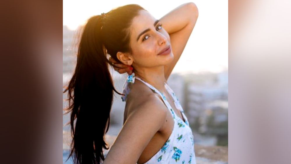 সনিয়া মেহরাকে মনে পড়ে? বলিউডে গোটা চারেক ছবিতে দেখা গিয়েছিল তাঁকে। ‘ভিক্টোরিয়া নম্বর ২০৩’, ‘শ্যাডো’, ‘এক ম্যায় অউর এক তু’ এবং ‘রাগিনী এমএমএস-২’। যদিও সে ভাবে দাগ কাটতে পারেননি। অথচ এককালে অভিনয়ই ধ্যানজ্ঞান ছিল সনিয়ার। 