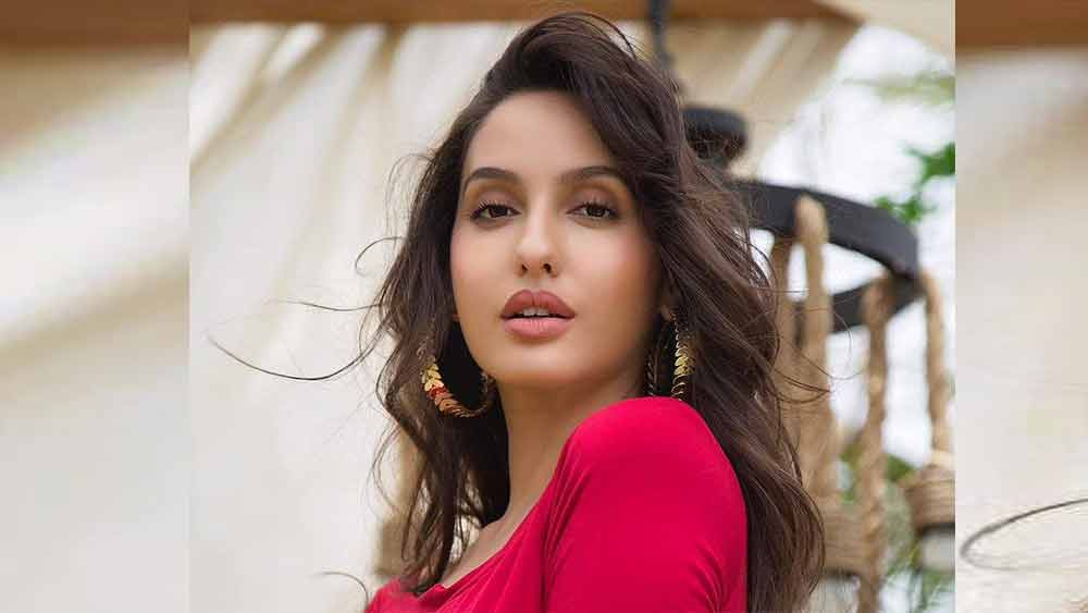 পুনমের মতোই নোরা ফতেহিকেও রেয়াত করেননি নেটমাধ্যমের লোকজন। এক বার বিমানবন্দরে দামি গাড়ি থেকে নামতে দেখা গিয়েছিল। সঙ্গে সঙ্গে প্রশ্ন— গাড়িটা কি সুকেশ চন্দ্রশেখরের উপহার? 