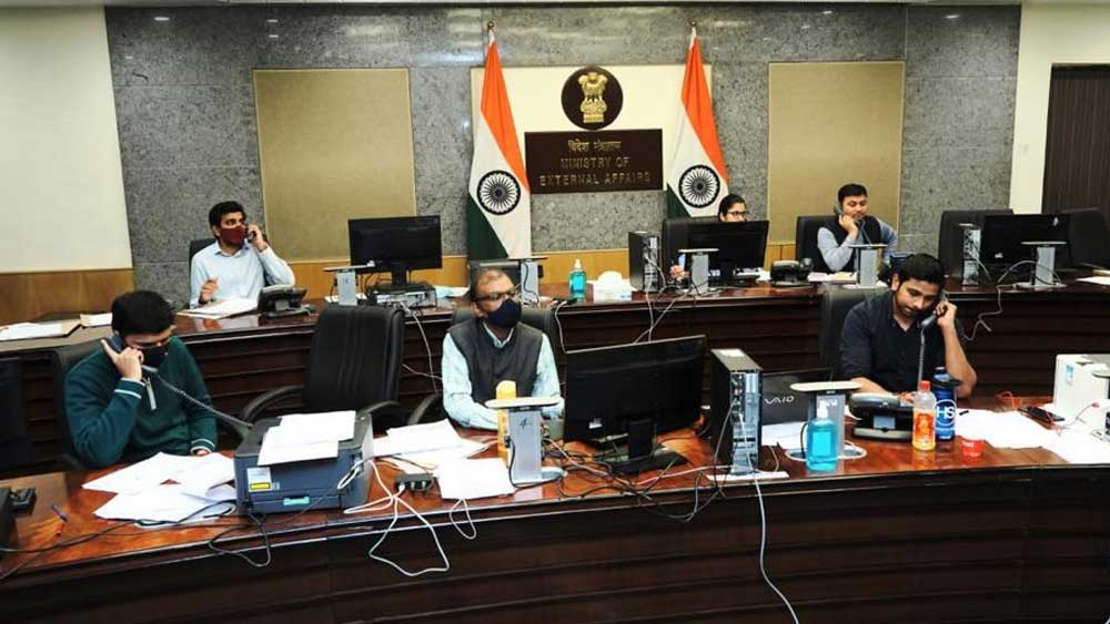 বন্ধ ইউক্রেনের আকাশ  পথ, আটকে পড়াদের  দেশে ফেরাতে বিকল্প  পথের সন্ধানে ভারত