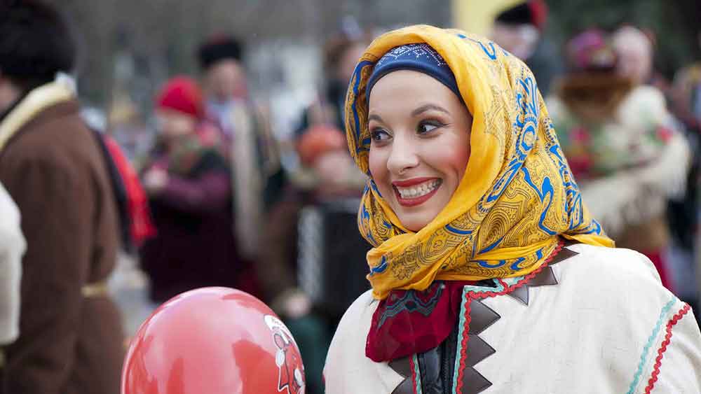 বিশ্বের যে কয়েকটি দেশে সবচেয়ে শিক্ষিত মানুষের বাস, ইউক্রেন তাদের অন্যতম। প্রায় ১০০ শতাংশ মানুষই সাক্ষর। যেমন স্বীকৃতি রয়েছে উত্তর কোরিয়ার। তথ্য বলছে, ১৫ বছরের উপরে বয়স এমন ৯৯.৪ শতাংশ বাসিন্দাই লিখতে, পড়তে পারেন। আর ৭০ শতাংশ সাবালকই দশম বা দ্বাদশ শ্রেণি স্তরের শিক্ষিত। উচ্চশিক্ষার হিসেবেও অগ্রণী ইউক্রেন।