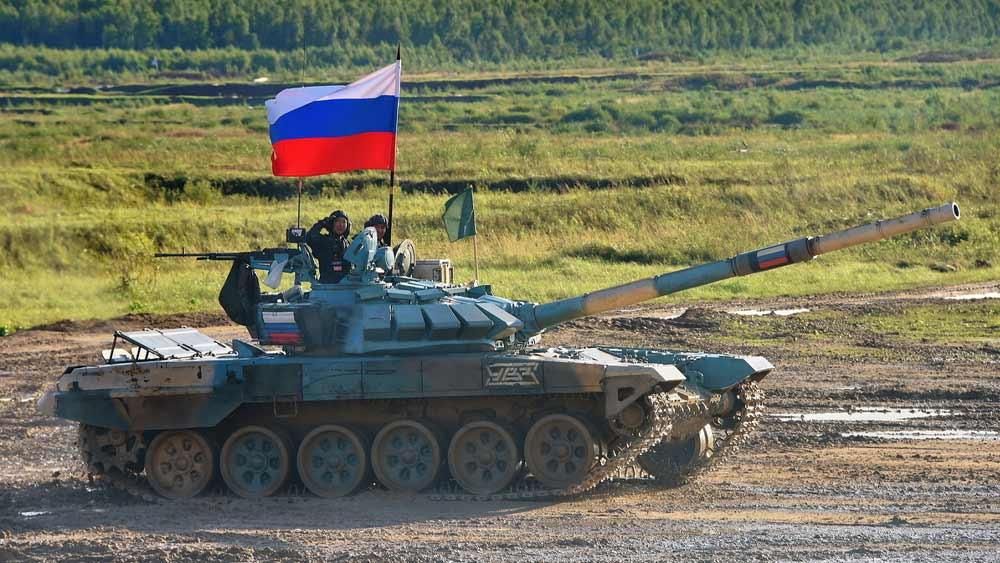 টি-৯০ ট্যাঙ্কটি এর আগের টি-৭২ ট্যাঙ্কের আধুনিক রূপ। রাশিয়ার কাছ থেকে ভারতও এই অত্যাধুনিক ট্যাঙ্ক পেয়েছে।