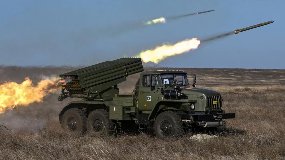 ইউক্রেন-রাশিয়া সঙ্ঘাতে অন্যতম মারাত্মক অস্ত্র হয়ে উঠতে পারে রাশিয়ার উরাগান রকেট লঞ্চার। উরাগান রকেট লঞ্চার একসঙ্গে একাধিক রকেট নিক্ষেপ করতে পারে। 