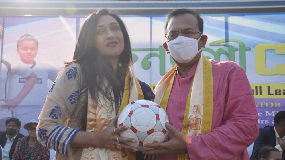 উদ্বোধনে ছিলেন ঋতুপর্ণা, অরূপ