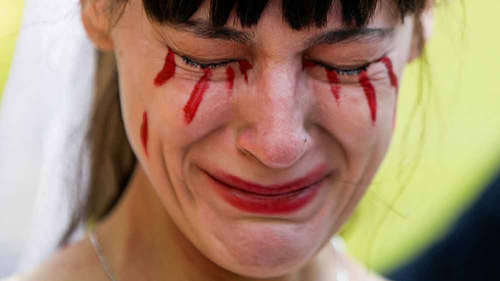 ১৯৮৯ সালে গঠিত ওই কমিটির ডেপুটি চেয়ারম্যান আন্দ্রেই কুরোচকিনের দাবি, ‘‘গোটা রাশিয়া থেকে আমরা অসংখ্য মায়ের ফোন পাচ্ছি। তাঁরা কাঁদছেন। তাঁদের ছেলেরা বেঁচে রয়েছে কি না, তা জানেন না তাঁরা।’’