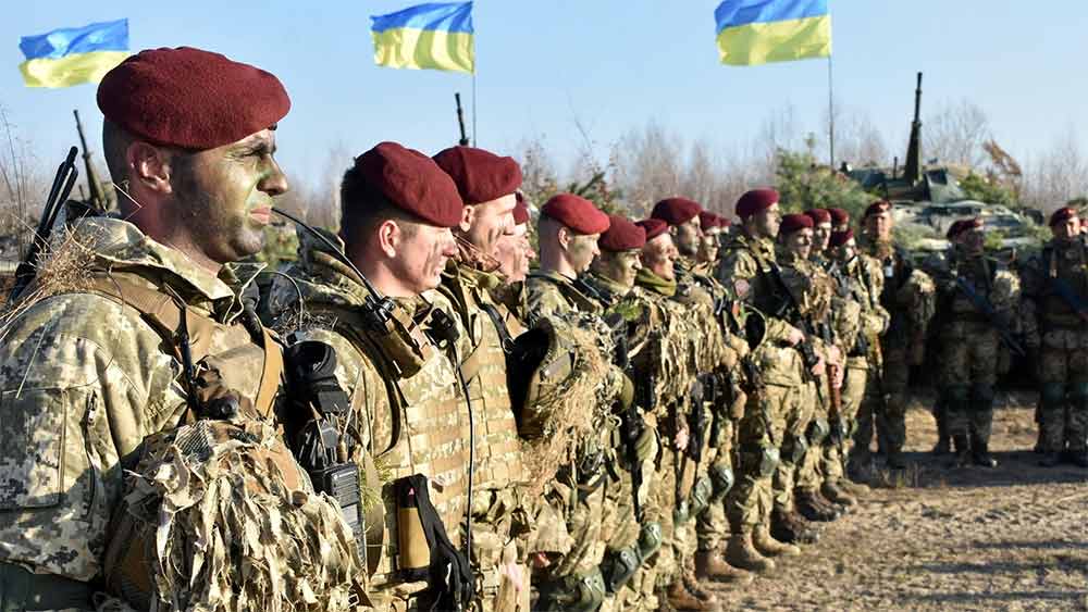 গোটা বিষয়টি নিয়ে আইনি পদক্ষেপের কথাও ভাবছে রাশিয়ান সেনানিদের মায়েদের নিয়ে গঠিত ওই কমিটি। রাশিয়ার চিফ মিলিটারি প্রসিকিউটর-এর কাছে লিখিত ভাবে অভিযোগ জানাতে চায় তারা।