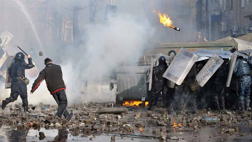 স্পেনসার বলেন, ‘‘সেনাবাহিনী কতটা শক্তিশালী, তা শহুরে ভূখণ্ডে বিশেষ গুরুত্বপূর্ণ নয়। যুদ্ধের কৌশলে অপটু ব্যক্তিও পাশা পাল্টে দিতে পারেন।’’ তিনি বলেন, ‘‘একটি গোটা জাতি যখন যুথবদ্ধ হয়ে সেনানিদের পথে বাধার সৃষ্টি করে এবং তাদের রসদ থেকে বিচ্ছিন্ন করে দেয়, তখন সেটা ফাঁদ হয়ে যায়।’’