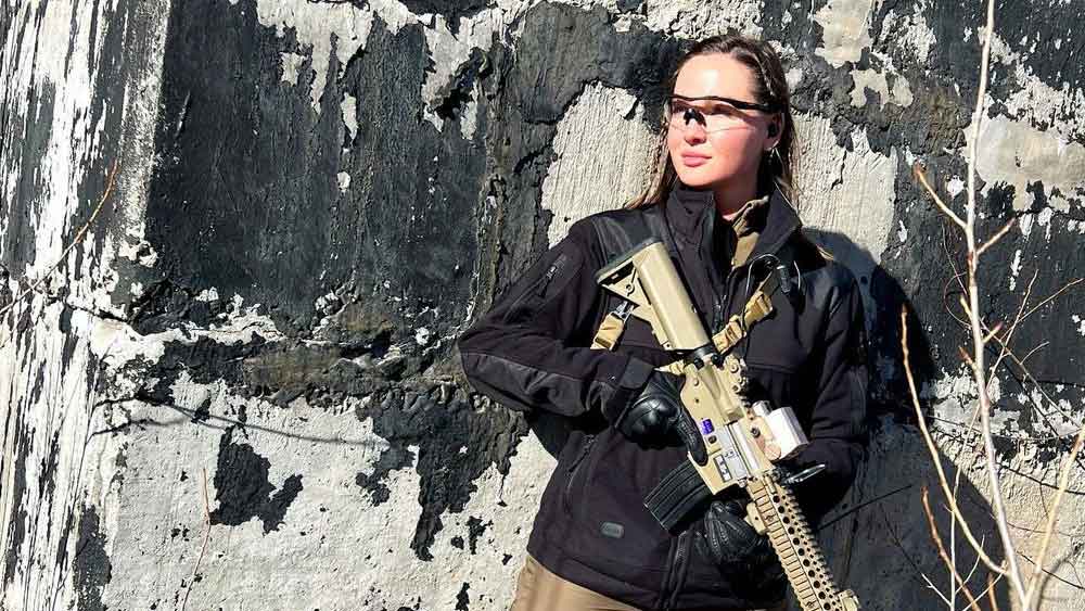 Fake News: রাশিয়ার সেনাবাহিনীকে হুঁশিয়ারিও দিয়েছেন আনাসতাসিয়া। শনিবার ইনস্টাগ্রামে একটি পোস্টে তাঁর স্পষ্ট হুমকি— ‘হানাদারির জন্য যাঁরা ইউক্রেনের সীমান্ত পার করেছেন, সকলেই মারা পড়বেন!’