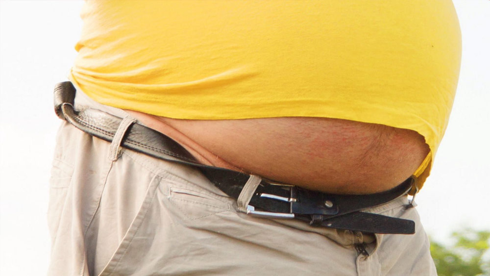 ঋতুবন্ধের মতোই অ্যান্ড্রোপজ় পুরুষদের অনেক শারীরিক ও মানসিক পরিবর্তন ঘটায়। অবসাদে ভোগা, ঘন ঘন মেজাজ বিগড়ে যাওয়া, শরীরে স্ফূর্তি কমে আসা, শারীরিক দক্ষতা কমে আসা, ঘুমে ব্যাঘাত ঘটা, শরীরের রোম ঝরে যাওয়া, ভুঁড়ি বেড়ে যাওয়া, যৌন মিলনে অনীহা, আত্মবিশ্বাসের অভাব— এগুলিই অ্যান্ড্রোপজ়ের অন্যতম লক্ষণ।