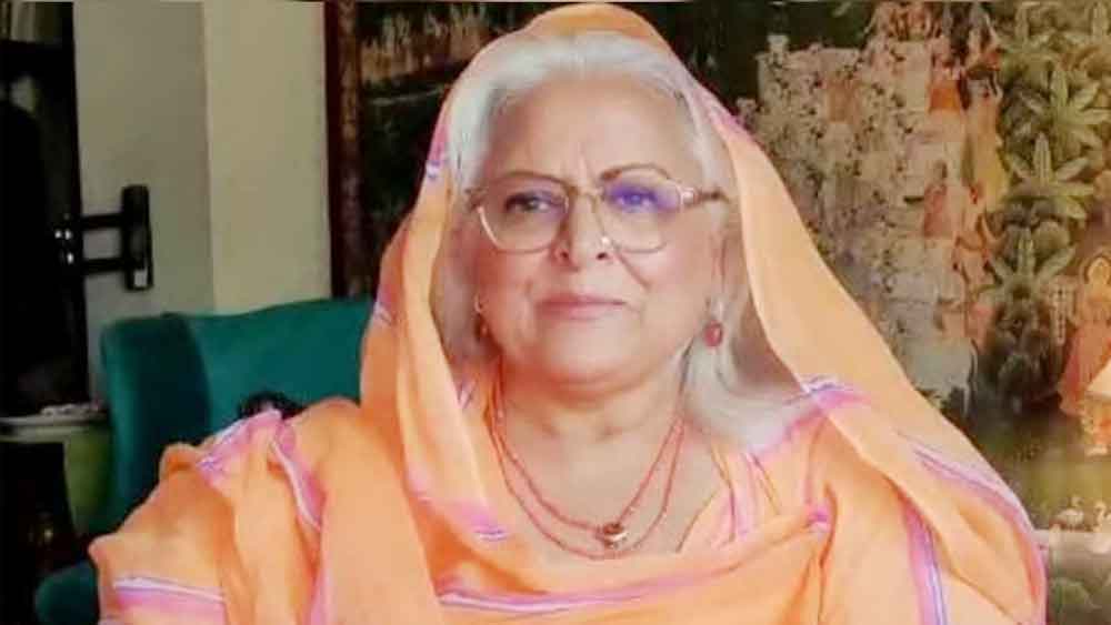 শায়েরি ছাড়াও রাজস্থানি প্রবাদ বাক্য এবং তার পিছনের কাহিনি নিয়ে নিরলস কাজ করে চলেছেন বীণা। বিজয়গদান দেথা এবং লক্ষ্মীকুমারী চুন্ডাবতের ছোট গল্পের প্রসারেও উদ্যোগী তিনি। আর কোন ক্ষেত্রে পা বাড়াবেন বীণা?