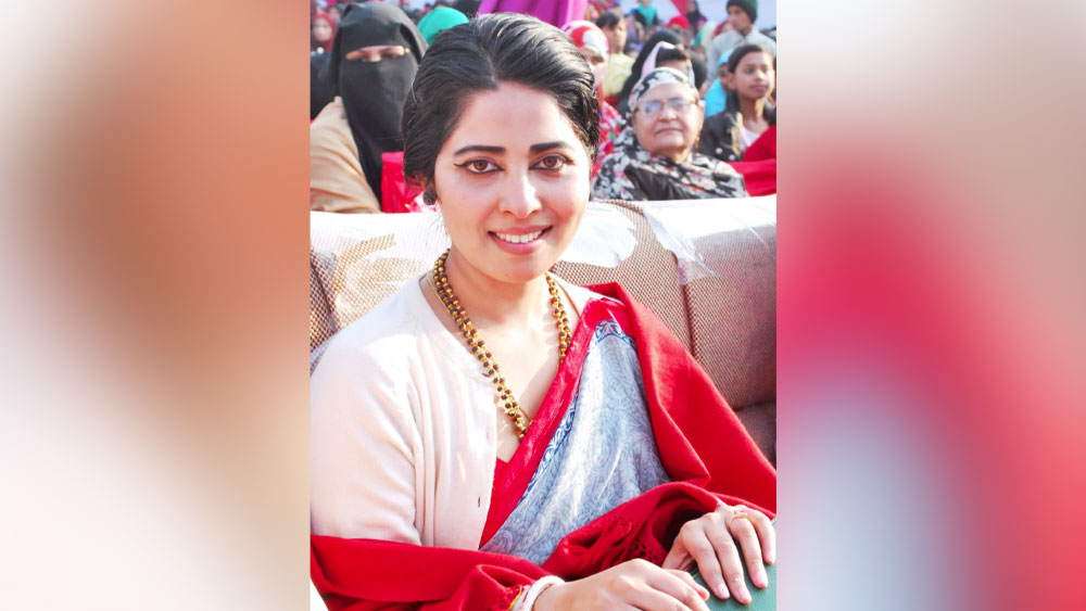 শিমলার ওই ঘটনার মামলা গড়ায় হিমাচল প্রদেশ হাই কোর্ট পর্যন্ত। ২০২১ সালের এপ্রিলে ওই কাণ্ডে নিল্লু নামে এক কাঠুরেকে ধর্ষণ ও খুনে দোষী সাব্যস্ত করে আদালত। ওই মামলা চলাকালীনই বদলি করা হয়েছিল সৌম্যাকে। তবে যত দিন পর্যন্ত শিমলার দায়িত্বে ছিলেন, তার মধ্যেই নিজের কর্মদক্ষতায় আমজনতার কুর্নিশ আদায় করে নিয়েছিলেন।