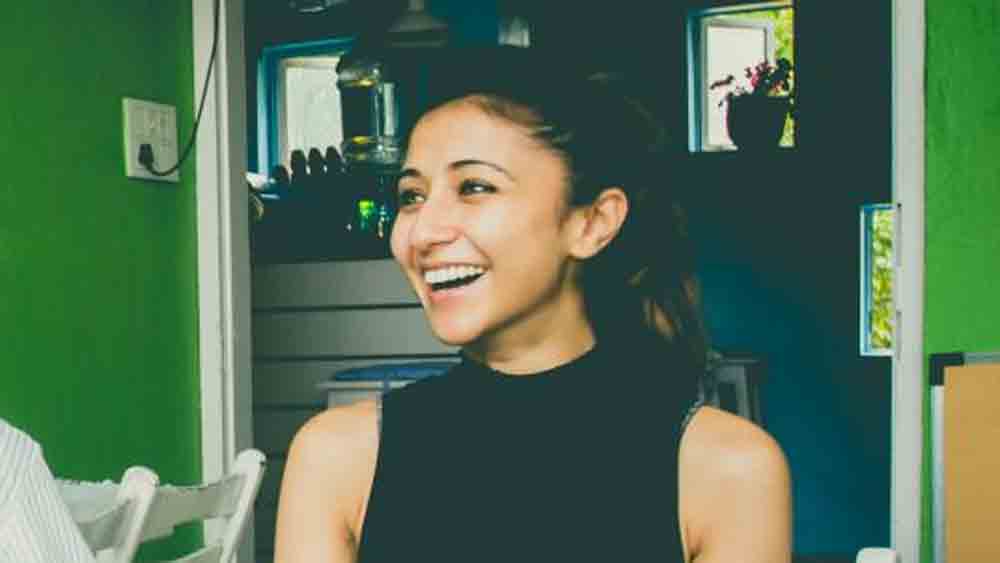 আমজনতার কাছে এখনও বেশ অপরিচিত জয়ের হবু জীবনসঙ্গী কৃষ্ণা। নেটমাধ্যমে তাঁর সম্পর্কে লোকজনের কৌতূহলও কম নয়।