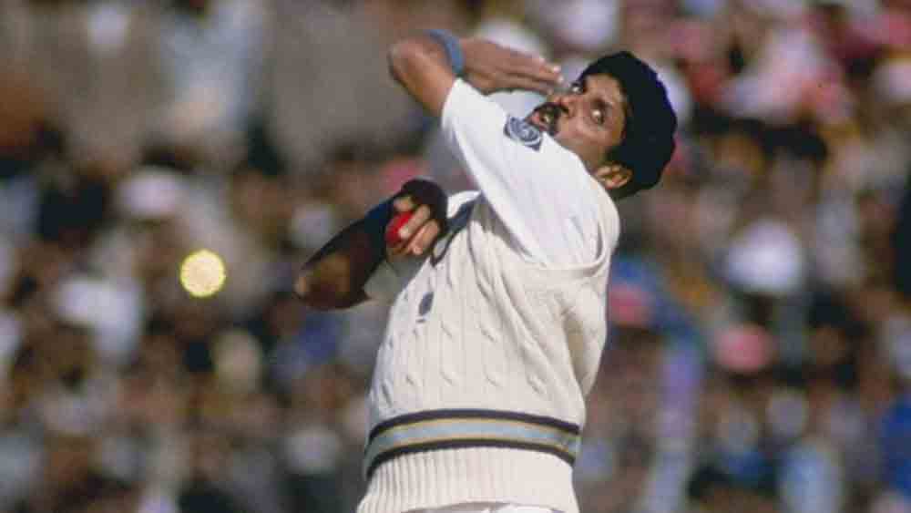 চার হাজারের বেশি রান, সঙ্গে চারশোর বেশি উইকেটের মালিক কপিল।