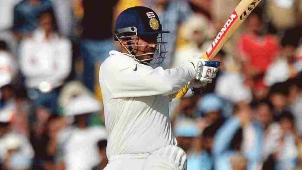 এই ঘটনার বহু বছর পর সহবাগের স্বীকারোক্তি, বল তাঁর ব্যাটের কানায় এত জোরে লেগেছিল যে সাজঘর থেকেও সে শব্দ নাকি শোনা গিয়েছিল। তবে আম্পায়ার তাঁকে আউট দেননি। তাই ক্রিজ ছাড়েননি।