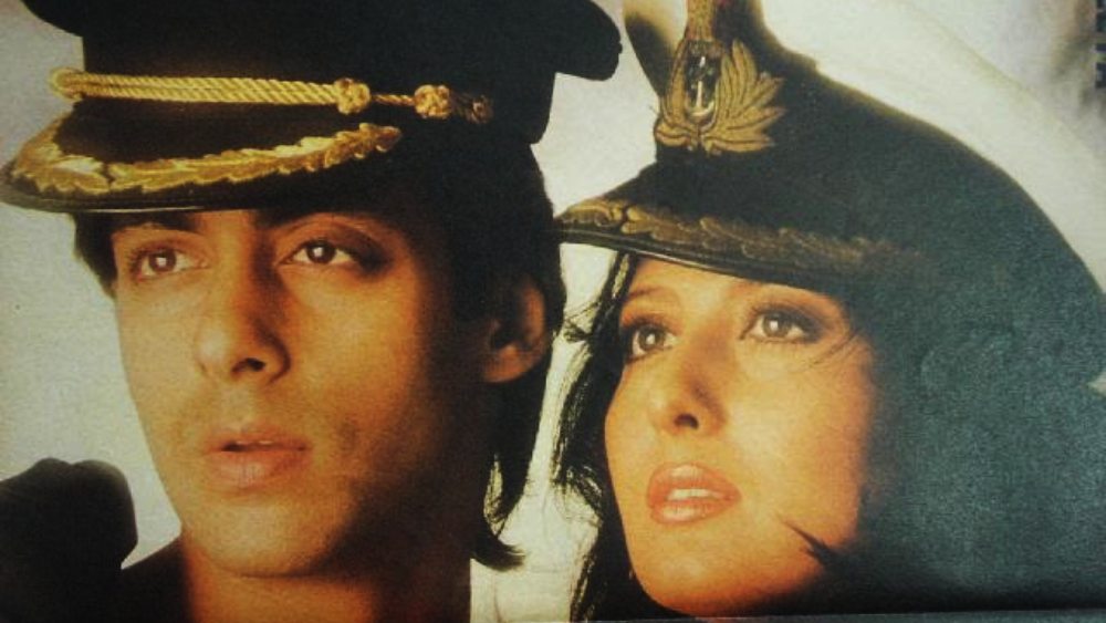 ১৯৯১ সালে যখন সোমির সঙ্গে সলমনের দেখা হয়, তখন সঙ্গীতা বিজলানির সঙ্গে সম্পর্কে সলমন। সোমি বলেছেন, ওদের বিয়ে হওয়াটা একরকম ঠিকই হয়ে গিয়েছিল। কিন্তু আমারও জেদ ছিল সলমনকে আমায় বিয়ে করতেই হবে। আমার জন্যই সলমন সঙ্গীতার সঙ্গে সম্পর্ক ভেঙে দেন।