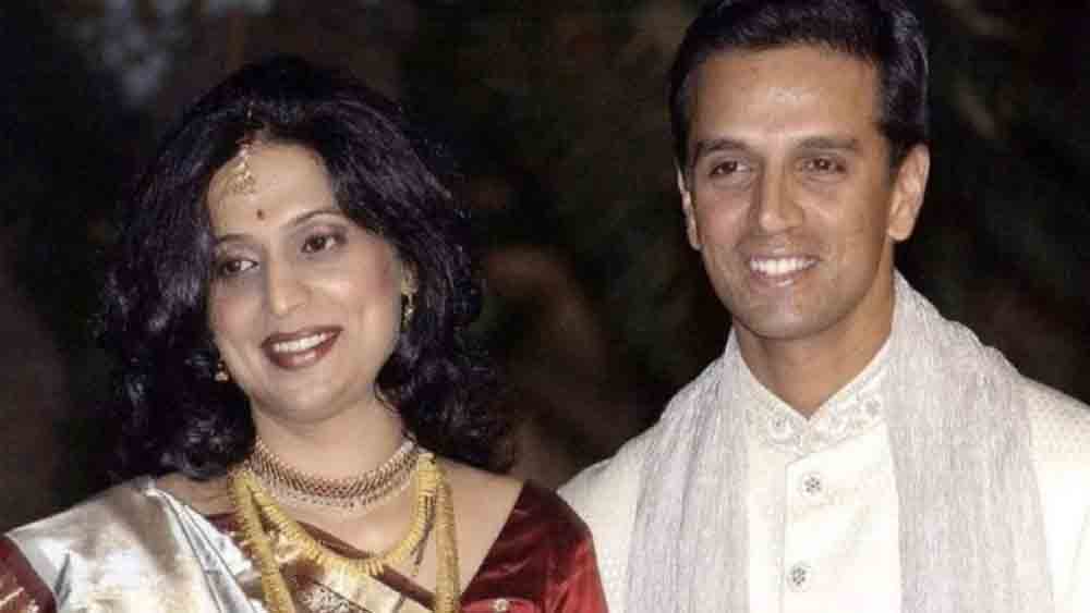 বিয়ে করেন ছোটবেলার বান্ধবী বিজেতাকে।