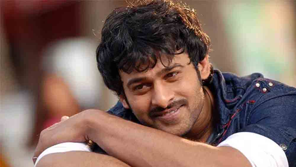 চলতি মাসেই মুক্তি পেতে পারে প্রভাসের ফিল্ম ‘রাধে শ্যাম’। এপ্রিলে আসতে পারে ‘সালার’। অগস্টে দেখা যেতে পারে ‘আদিপুরুষ’। এতেই শেষ নয়। আর একটি ফিল্মের নাম এখনও ঠিক হয়নি। তবে ২০২৪ সালের মধ্যে সেটিও দিনের আলো দেখতে পারে। রয়েছে ‘স্পিরিট’ নামে আরও একটি ছবি।