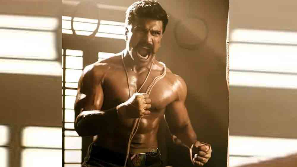 ফিল্মের পারিশ্রমিক ছাড়াও একাধিক বিজ্ঞাপনে মুখ দেখিয়ে কম আয় করেন না রাম চরণ। আর এক বার তাতে মুখ দেখালেই হল! রয়্যালটি বাবদ ফি মাসে বেশ মোটা অঙ্কই জমা পড়ে রাম চরণের ব্যাঙ্ক অ্যাকাউন্টে!